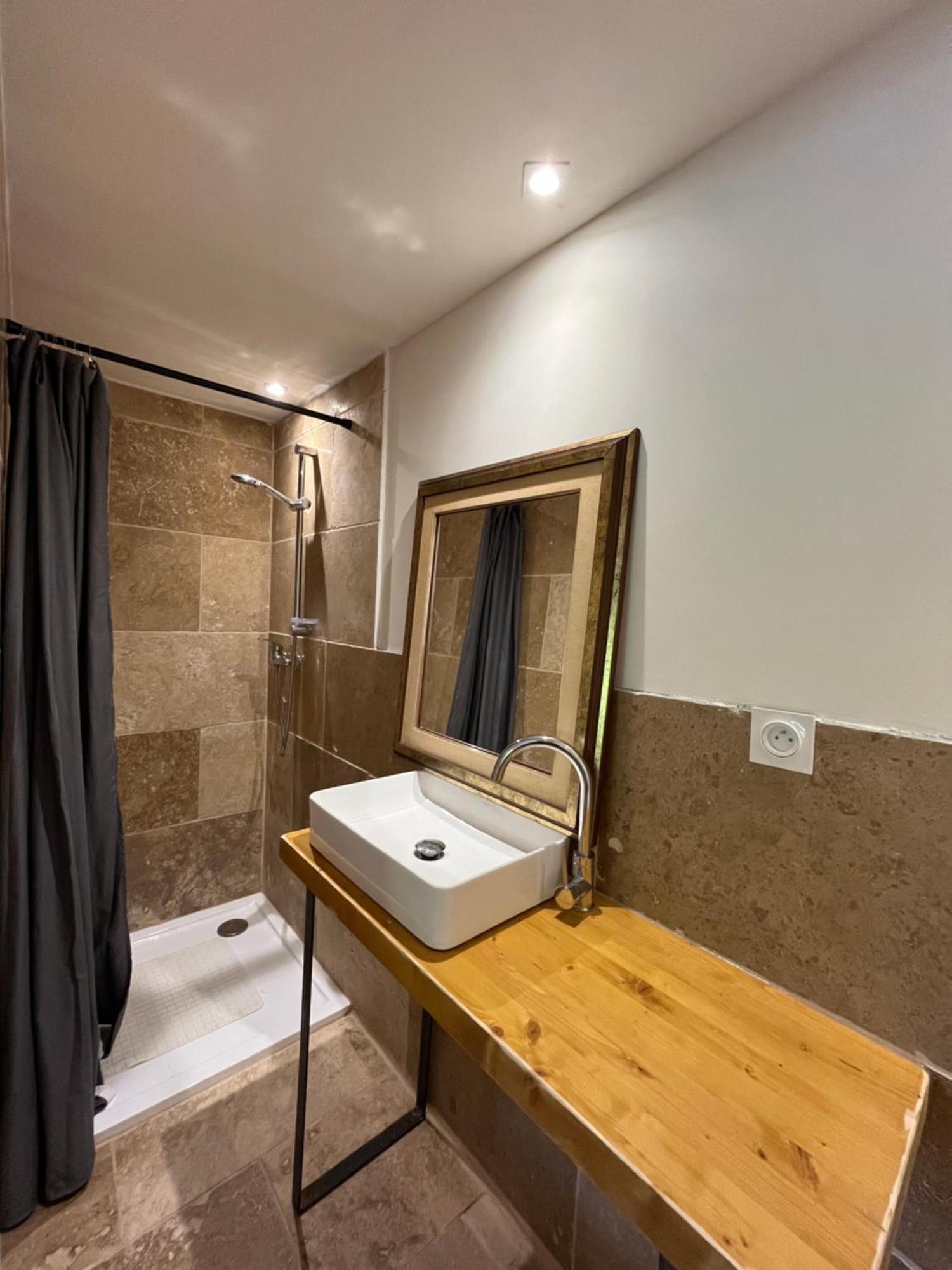Pierrange Apartment Grillon Bagian luar foto