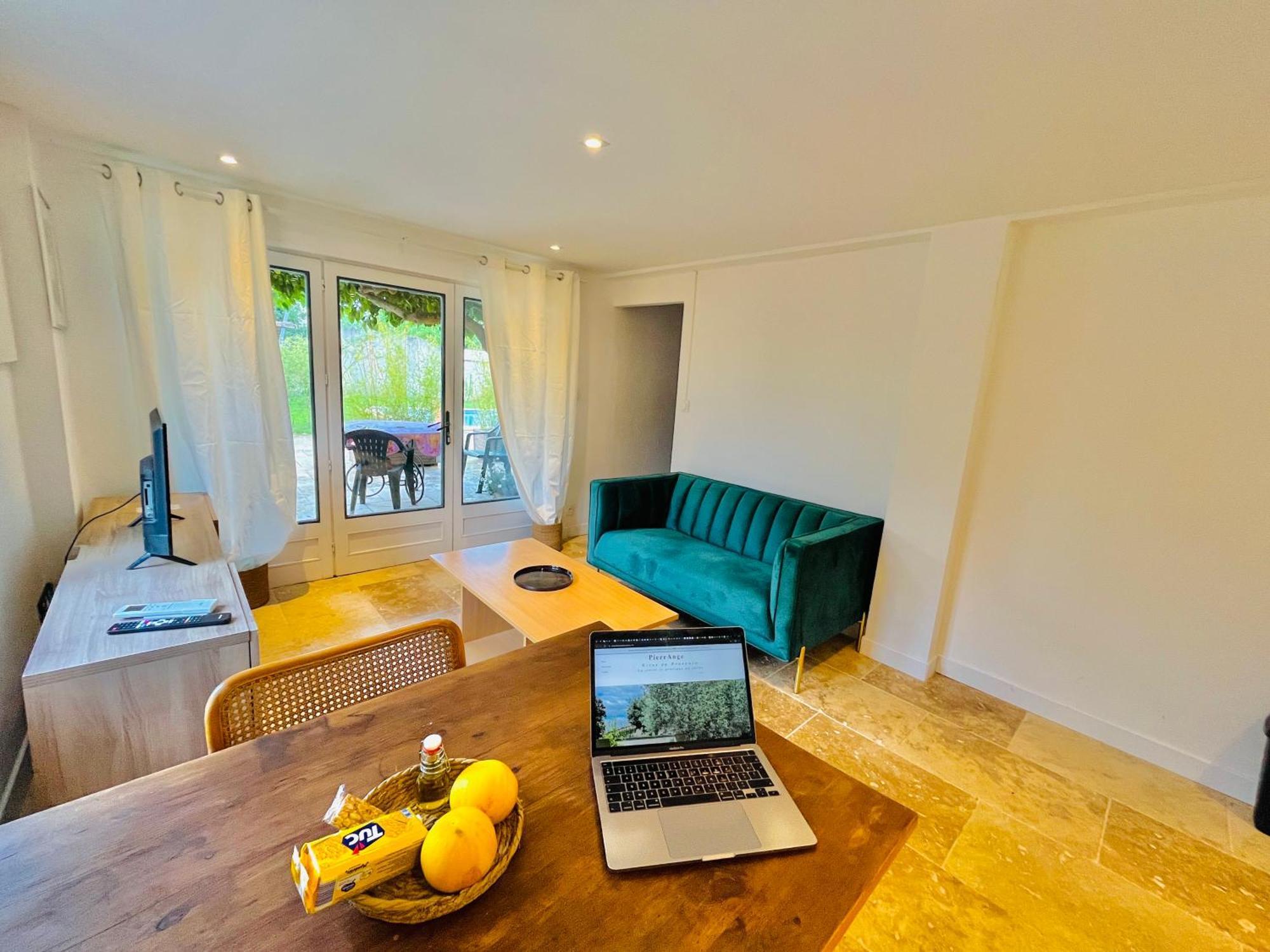 Pierrange Apartment Grillon Bagian luar foto